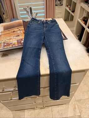 Women’s Dark Blue Wide-Leg Good American Bootcut Jeans